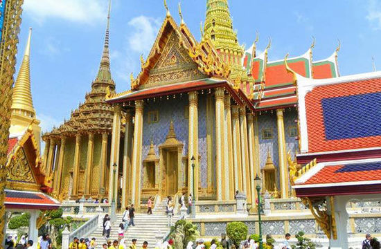 [新聞] 泰國曼谷廟宇林立虔心遊歷在佛的國度