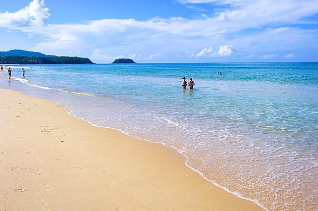 [新聞] Karon Beach：泰國最香豔的海灘