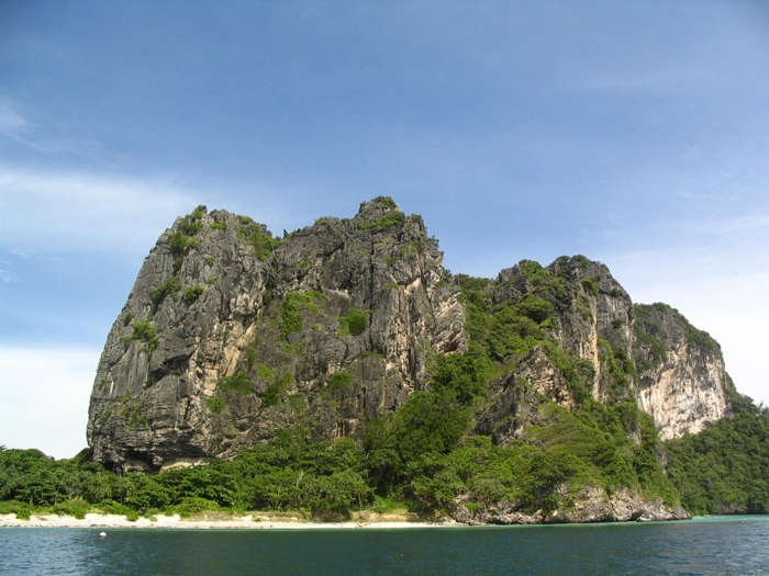 [新聞] 泰國皮皮島周邊景點介紹：蚊子島